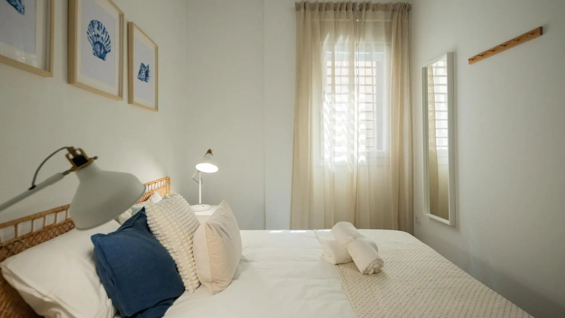 Estudios Y Apartamentos El Antiguo Balneario Ha Cadiz
