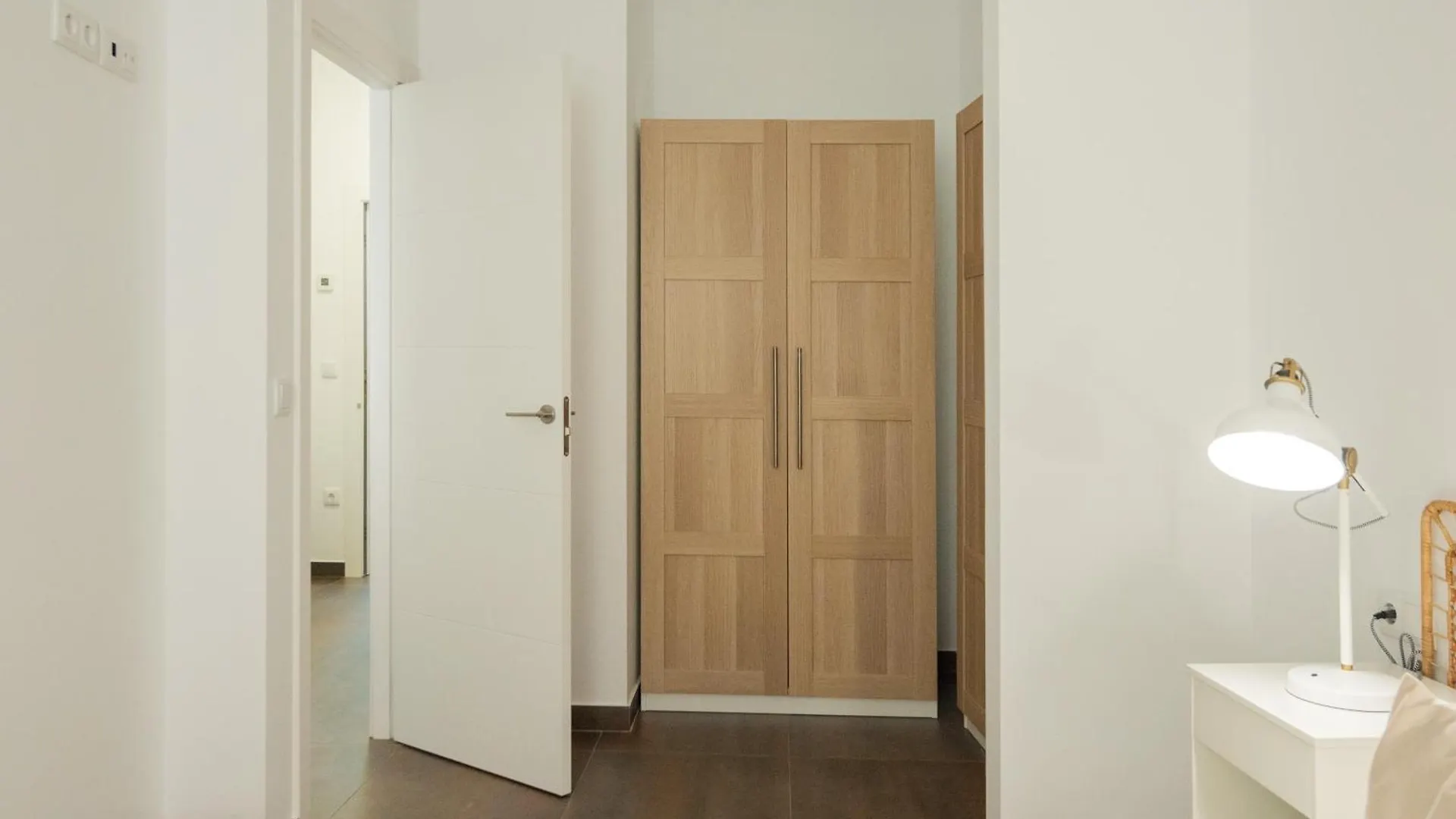 Estudios Y Apartamentos El Antiguo Balneario Ha Cadiz Spain