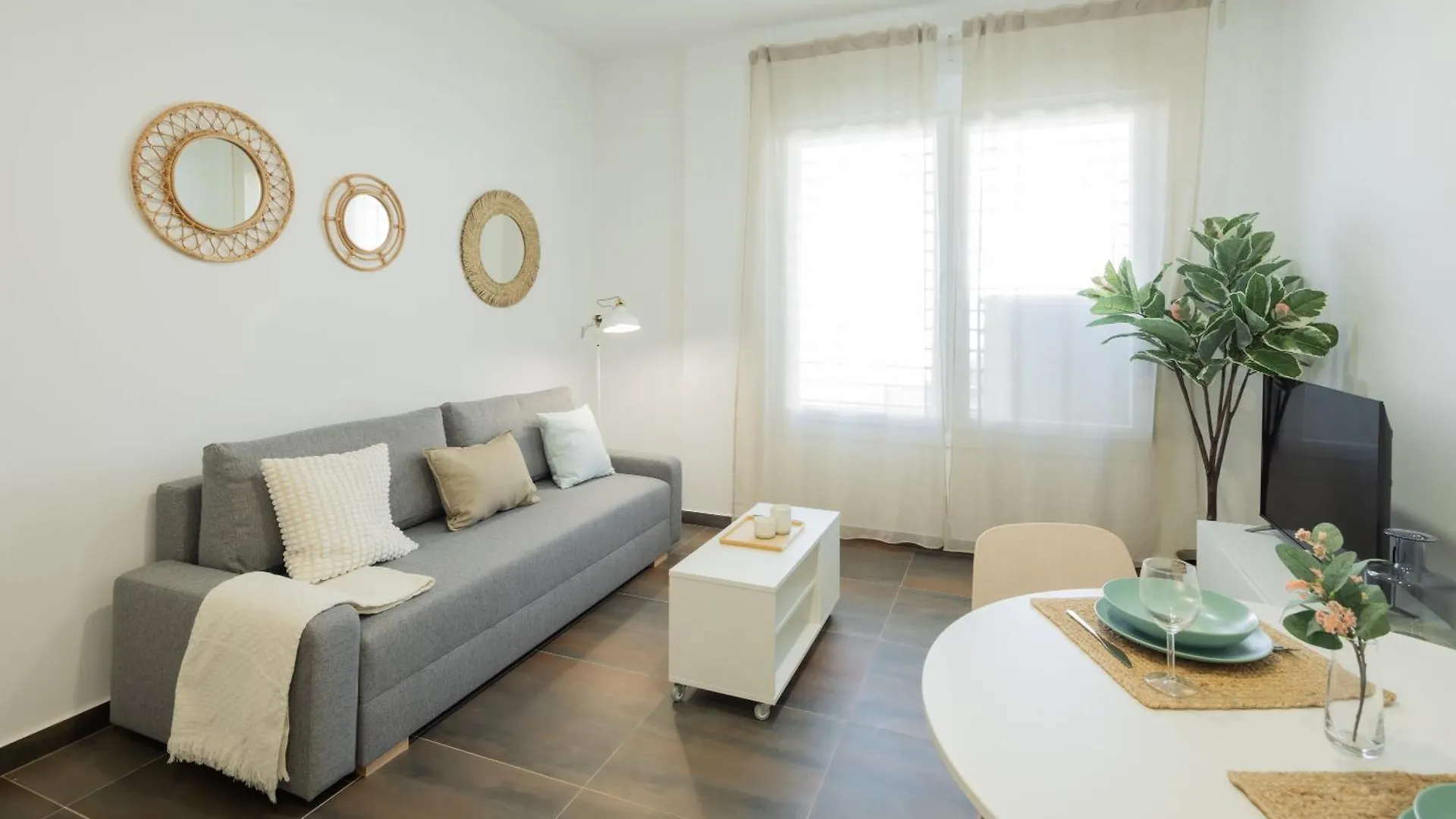 Estudios Y Apartamentos El Antiguo Balneario Ha Cadiz