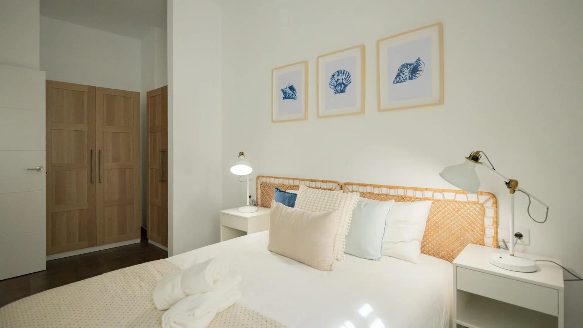 Estudios Y Apartamentos El Antiguo Balneario Ha Cadiz